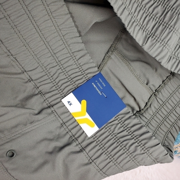 Old Navy High-Waisted StretchTech Shorts Women 4-inch inseam 4X BNWT - Picture 9 of 12